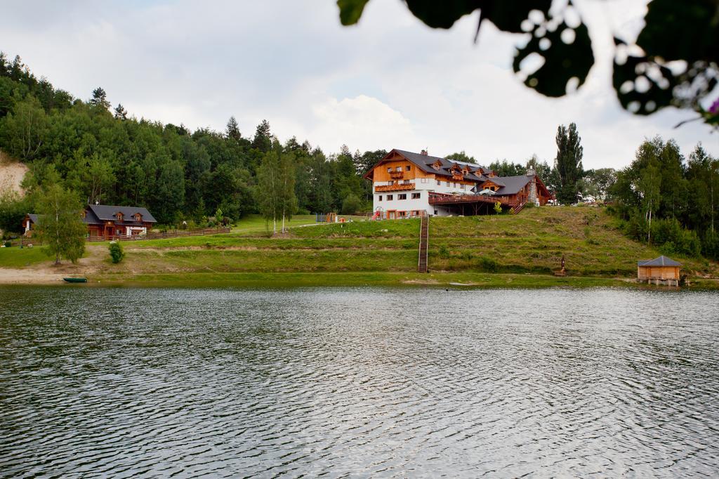 Hotel Rezidence U Jezera à Jeseník Extérieur photo