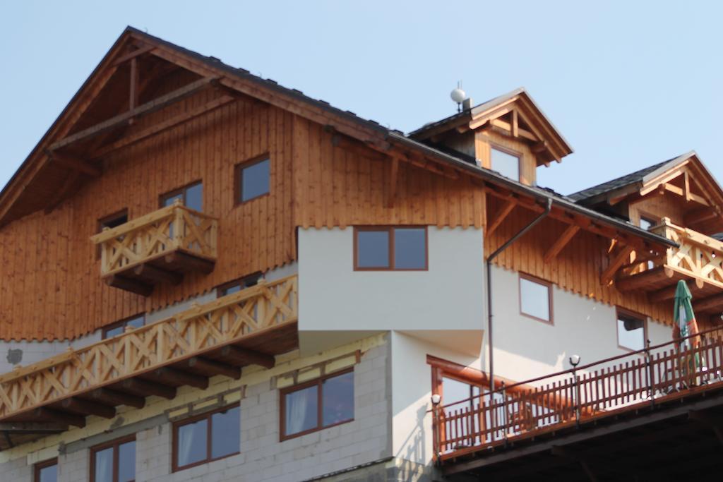 Hotel Rezidence U Jezera à Jeseník Extérieur photo
