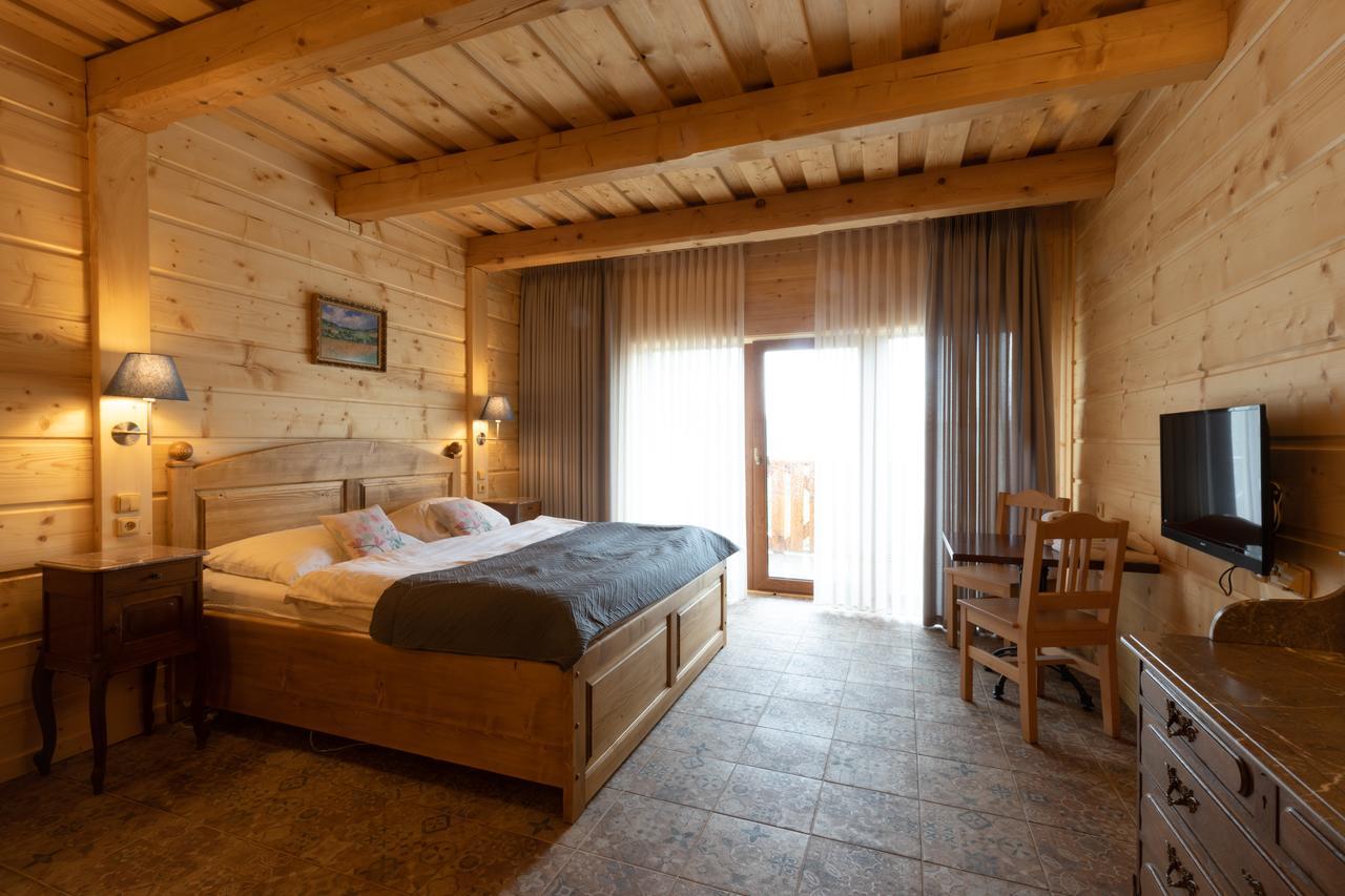 Hotel Rezidence U Jezera à Jeseník Extérieur photo